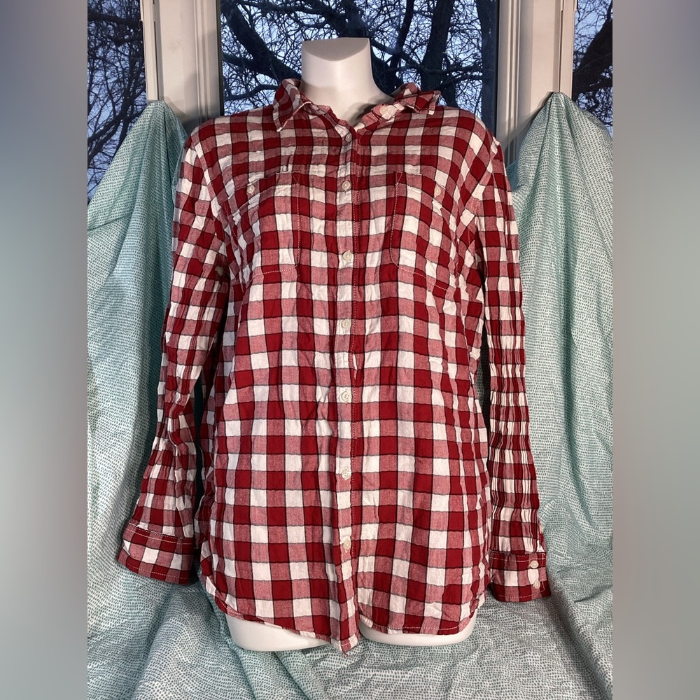 St. John’s Bay Red and White Plaid Shirt Size XL